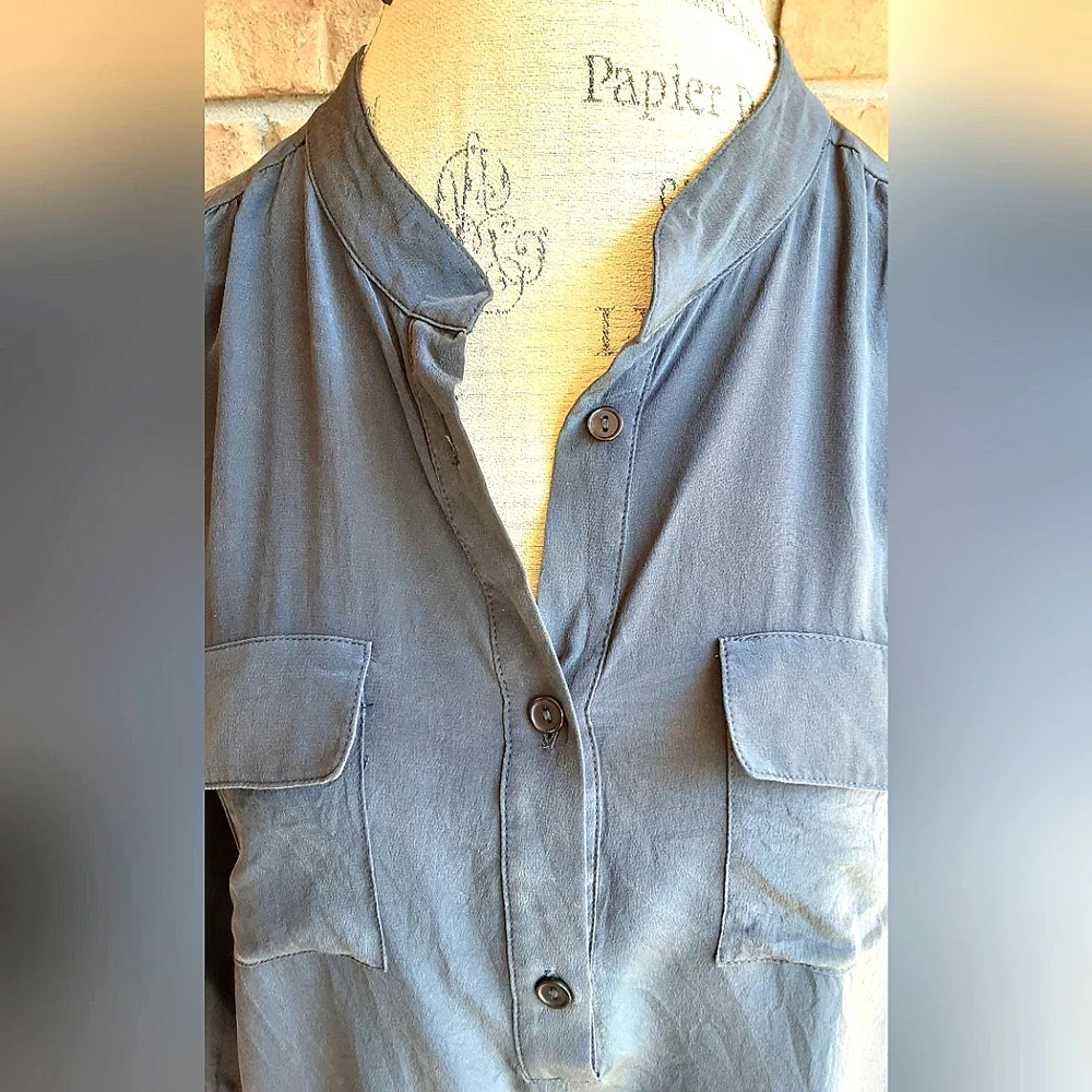 Parker Navy 100% Silk 3/4 Sleeve Blouse.